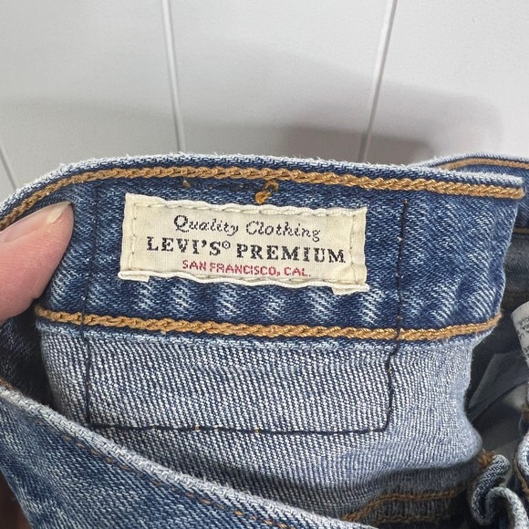 Levi's Wedgie Premium Denim Button Fly Distressed Jeans 25 - Picture 6 of 9